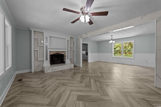 Foto del edificio - 1401 Twin Oaks Dr