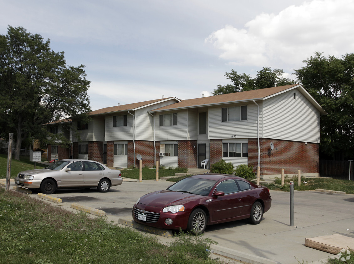 Foto principal - 3220 Shoshone St