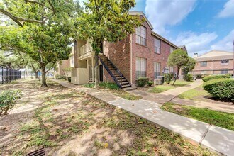Building Photo - 2121 El Paseo St