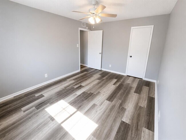 Building Photo - 3429 Willowrun Dr