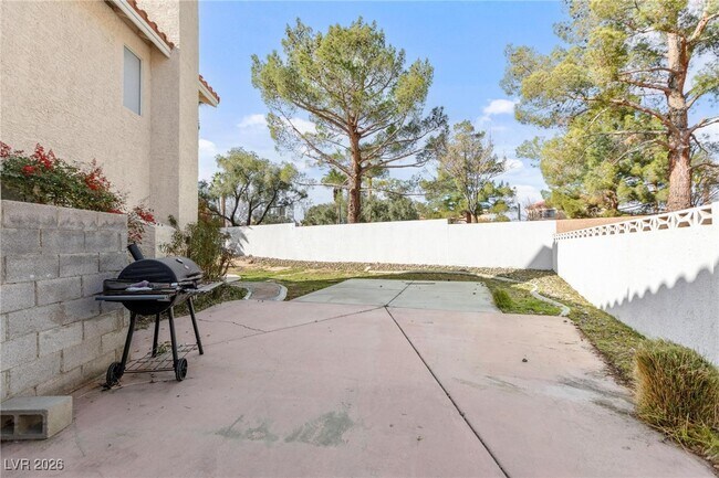 Building Photo - 7652 Botany Bay Dr