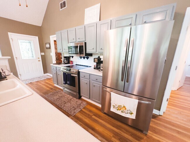 Foto del edificio - Pine Drive Lake House