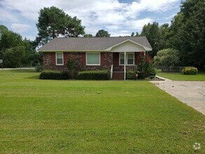 Building Photo - 5050 Queen Chapel Rd