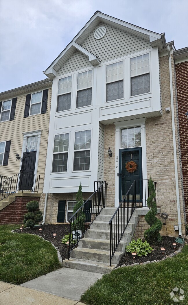 Building Photo - 8812 Community Square Ln