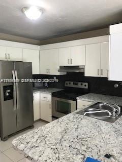 Building Photo - 6802 SW 18th Ct