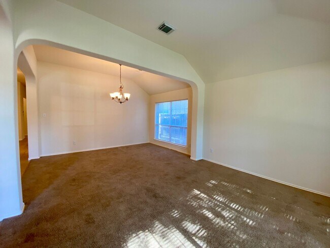 Foto del edificio - Spacious Charm: Discover your Dream Home i...