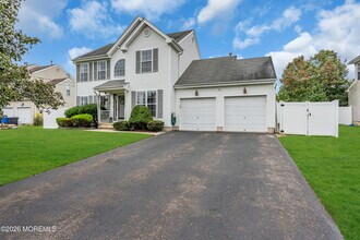 Building Photo - 356 Leeward Rd