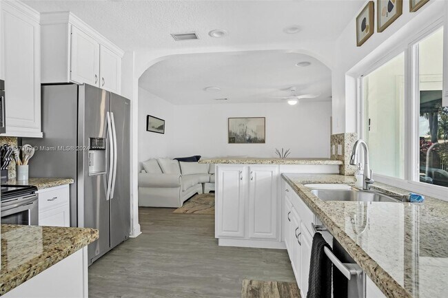 Building Photo - 5220 NE 26th Ave