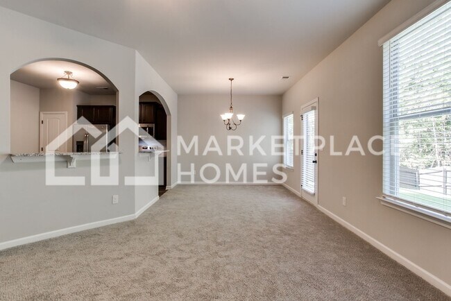 Building Photo - 145 Magnaview Dr