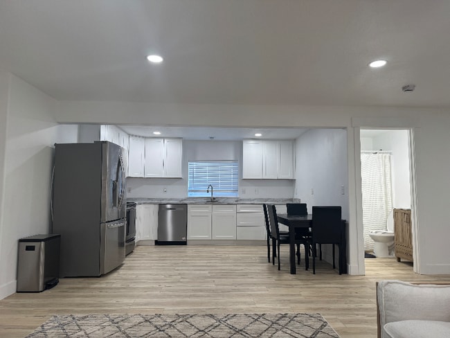 Foto del edificio - 952 S 1350 E