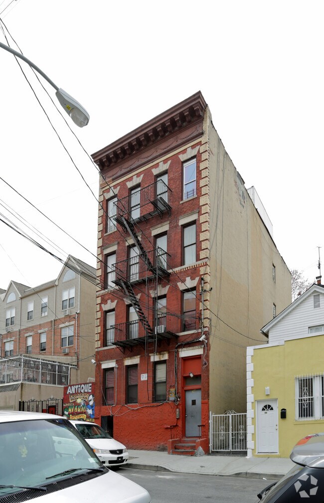 Building Photo - 744 E 214th