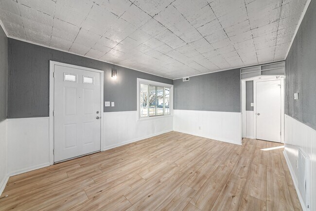 Foto del edificio - 2861 Woodland Ave