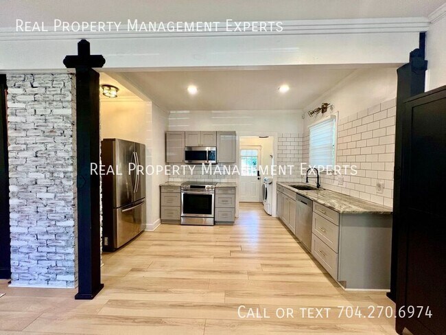 Foto del edificio - 2710 Kendrick Ave
