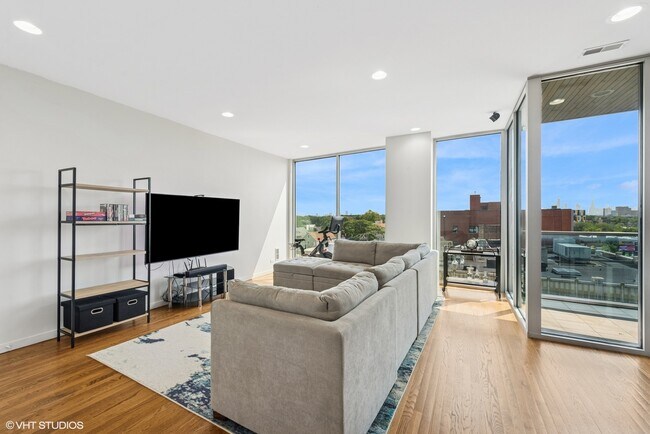 Foto del edificio - 2800 W North Ave