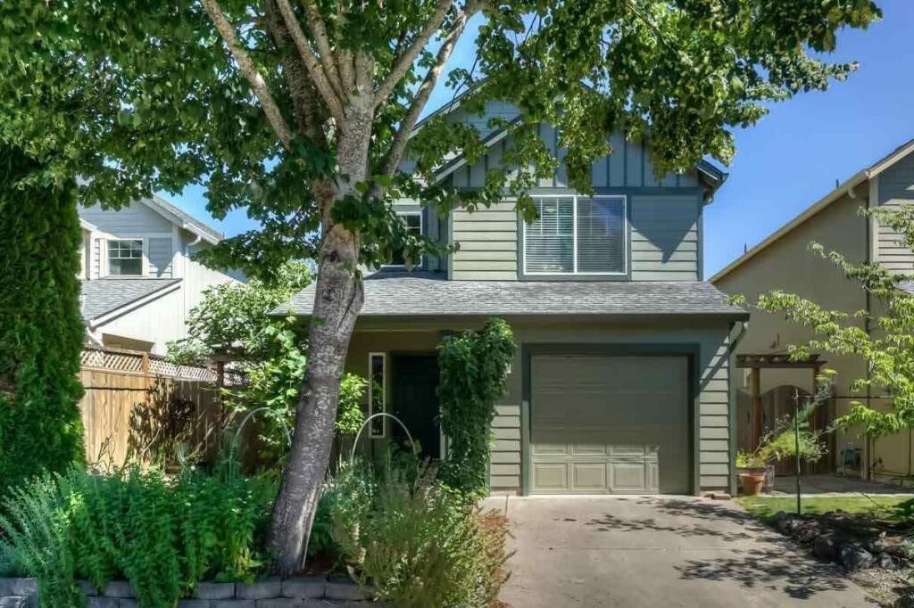 Primary Photo - 5239 SW Rose Place