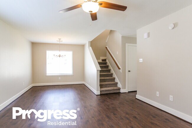 Foto del edificio - 9711 Farrell Dr