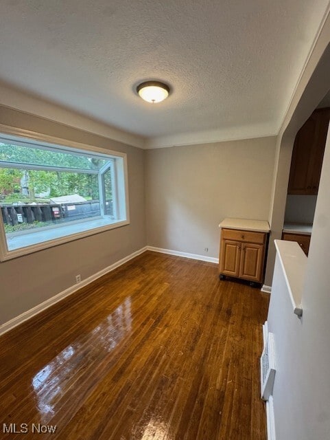 Building Photo - 1305 Plainfield Rd