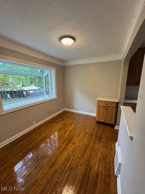 Foto del edificio - 1305 Plainfield Rd