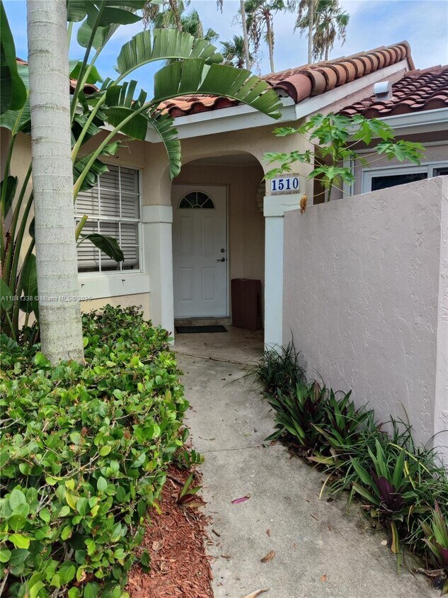 Foto principal - 1510 Springside Dr