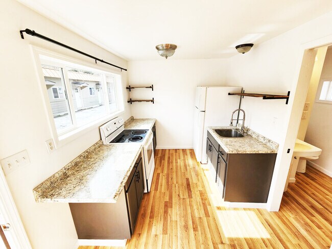 Building Photo - 2605 S Inland (The Farm)