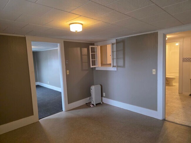 Foto del edificio - 96 Main, Unit #6