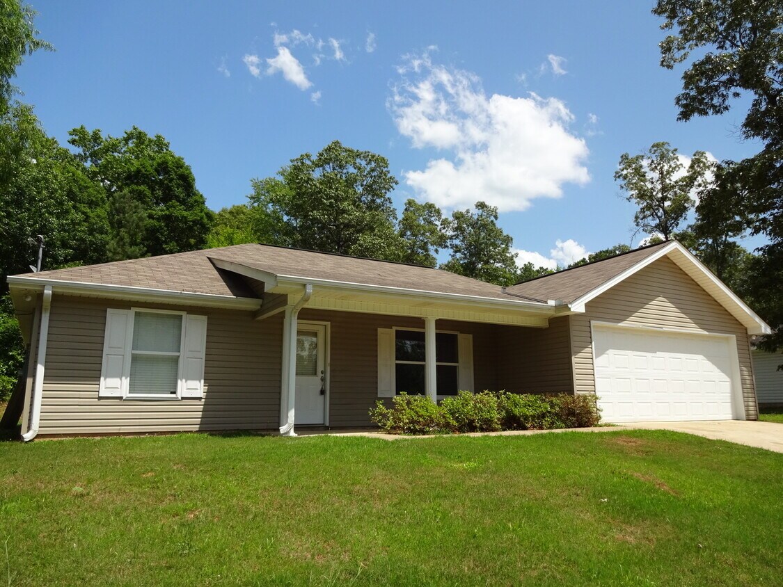 Home in McCalla!! Available to View with ... - Home in McCalla!!  Available to View with ...