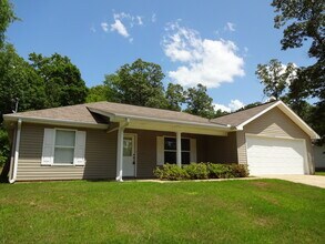 Building Photo - 20439 Castle Ridge Rd