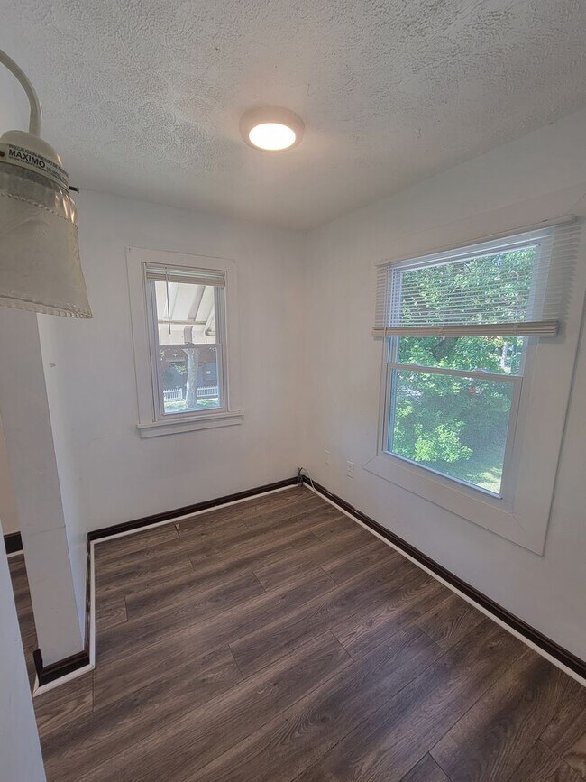 Foto del edificio - 1185 E 167th St