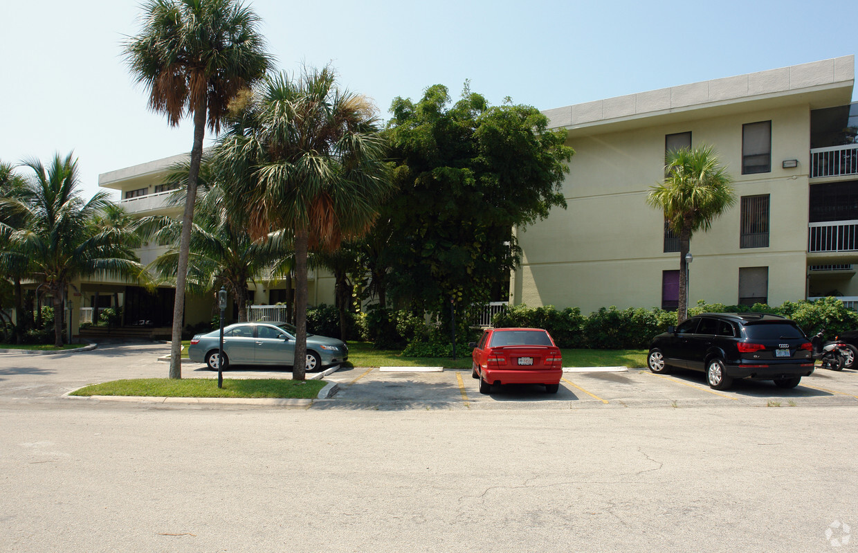 Foto del edificio - Quarzo at Bal Harbour