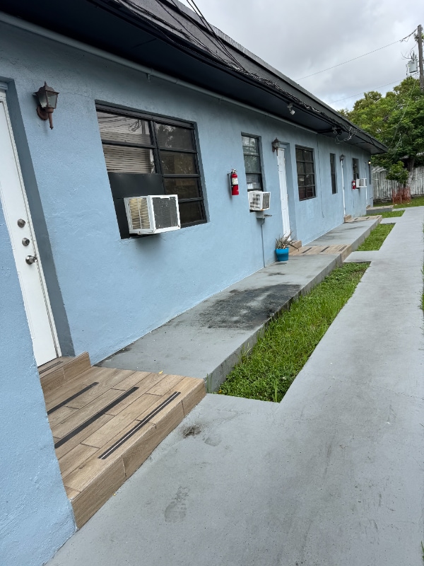 Foto del edificio - 3045 SW 1st St