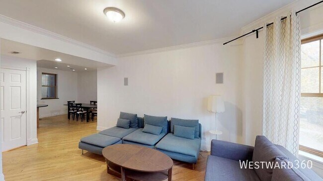 Foto del edificio - 5327 S Harper Ave