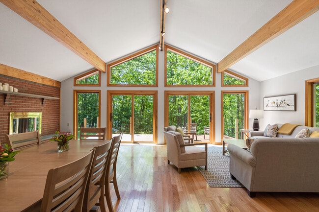 Foto del edificio - 31 Muscatawa Ln