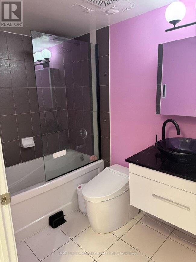 Photo du bâtiment - 5791 Yonge St