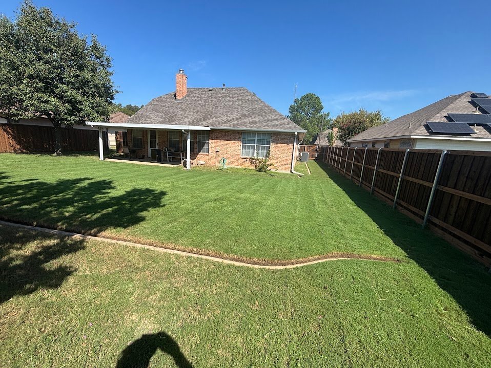 Foto del edificio - 411 Meadow Ln