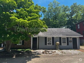 Building Photo - 202 Woodside Ave