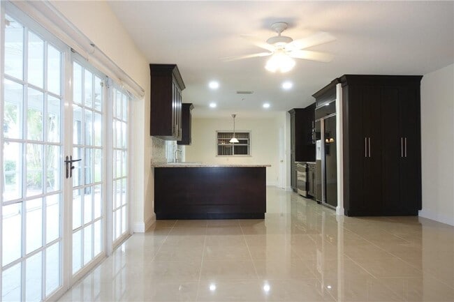 Building Photo - 1540 NW 96th Ave