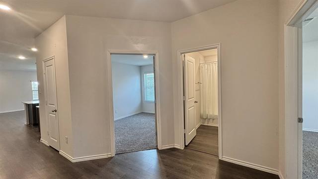 Building Photo - 1420 Stuarts Frst Dr