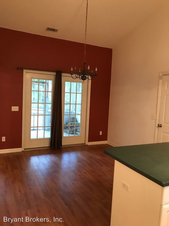 Building Photo - 3 br, 2 bath House - 1 Telfair