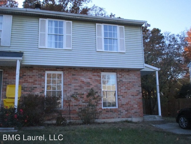 Building Photo - 8228 Lexington Dr
