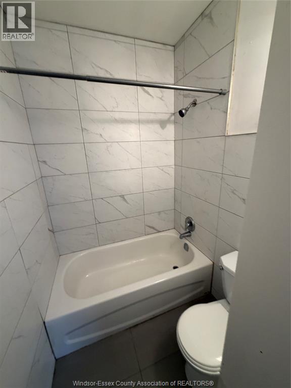 Building Photo - 2250 Howard Ave