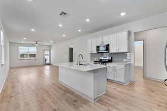 Building Photo - 8206 Linda Michelle Ln