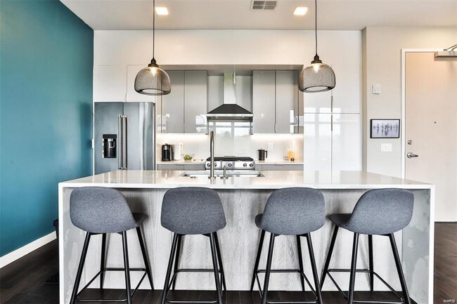 Foto del edificio - Luxury condo in the CWE