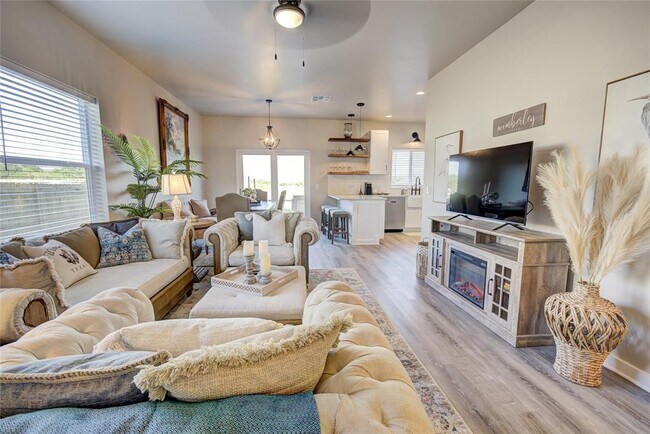 Building Photo - 108 Little Ranches Rd