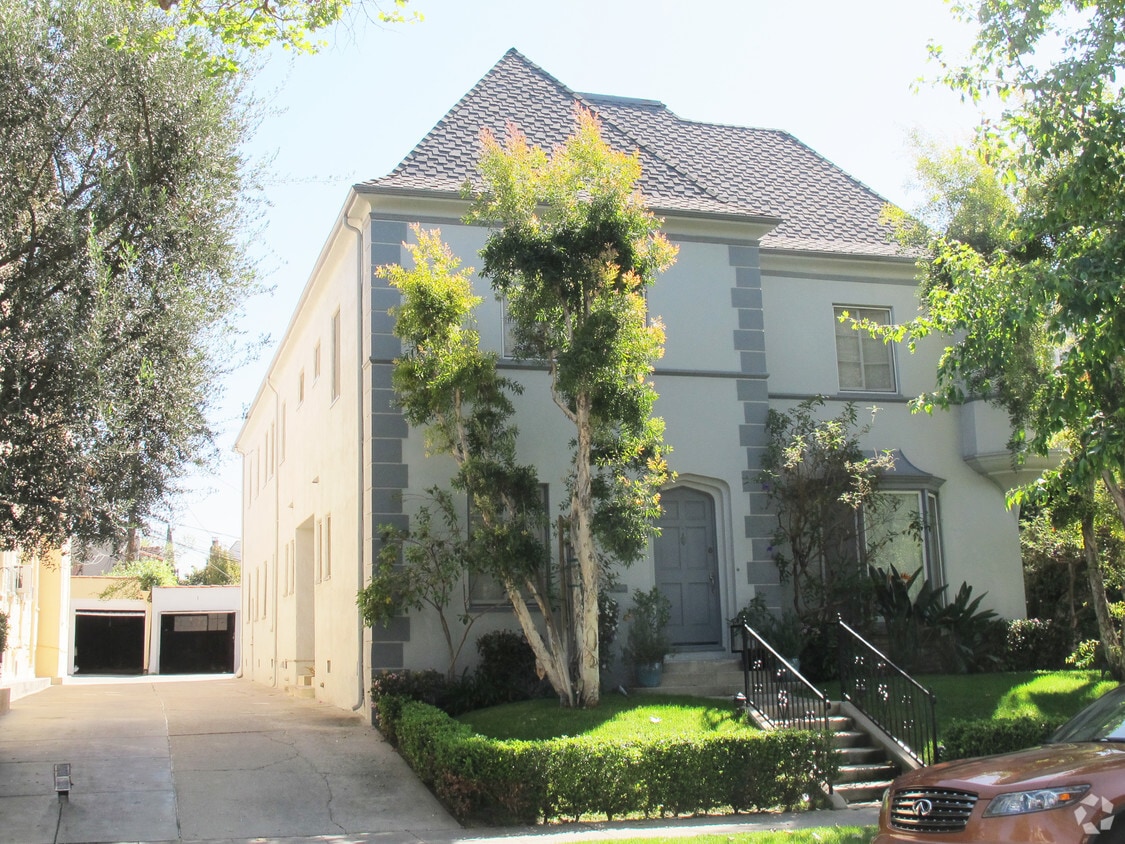 Primary Photo - 408 N Sycamore Ave