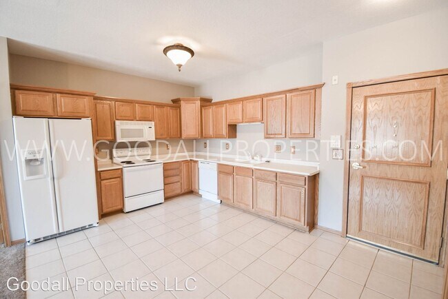 Building Photo - 2 br, 2 bath House - 1355 SE Florence Dr #506