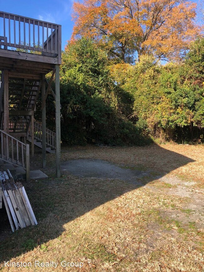 Foto del edificio - 2 br, 2 bath House - 407 W. Vernon Avenue