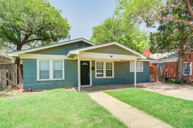 Foto del edificio - 3 Bedroom House in Heart of Lubbock