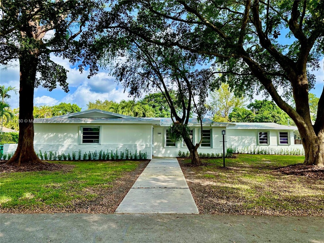 Primary Photo - 7965 SW 146th St