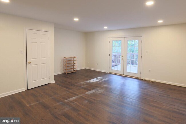 Foto del edificio - 14436 Whisperwood Ct