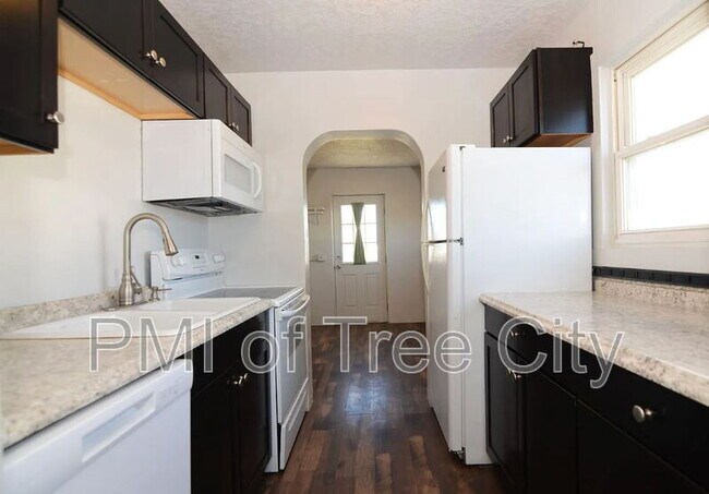 Foto del edificio - 223 N Venice St